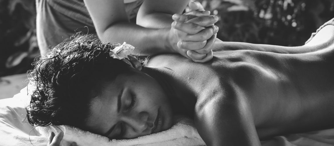 ale-romo-photography-CLiwQXx7kT8-unsplash